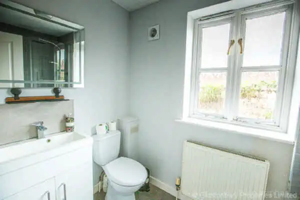 Upstairs Bathroom area with Enclosure